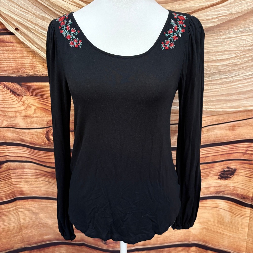 American Eagle AEO Womens Soft & Sexy Long Sleeve Flower Embroidered Top Sz XS